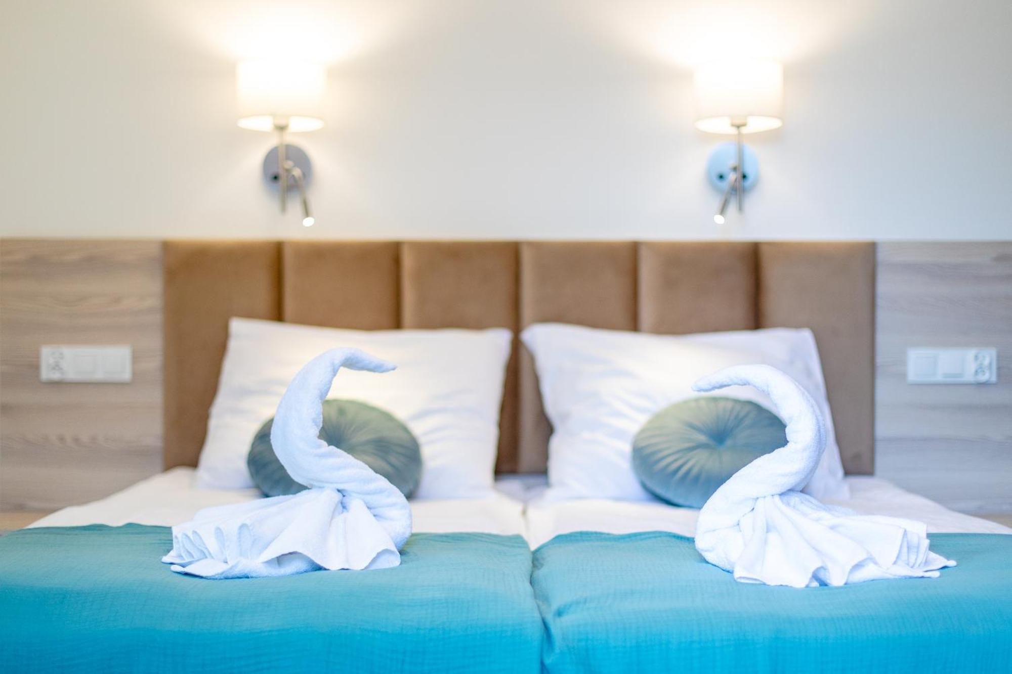 Apartamenty Przy Plazy Z Basenem Z Podgrzewana Woda I Mini Spa - Osrodek Kolonijno-Wczasowy Mewa Niechorze Eksteriør bilde